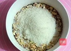 Illustration of how to make homemade Wuren BBQ pork mooncake fillings 9