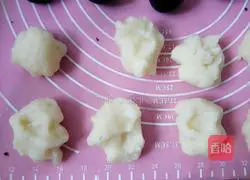 Colorful Ice Skin Illustration of how to make moon cakes 7