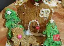 Christmas Cookie Candy House Recipe Illustration 11