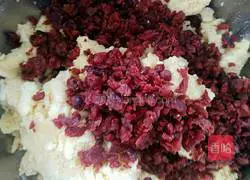 Illustration of how to make cranberry cookies 6