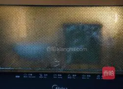 Illustration of making glutinous rice flour toast 14