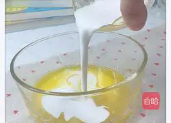 Illustration of how to make coconut toast sticks for baby food supplement 3