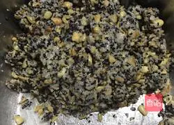 Cantonese five-nut mooncake recipe 2