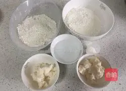 Illustration of how to make mustard vegetable and fresh meat mooncakes 1