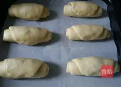 Illustration of how to make colorful purple sweet potato bread 5