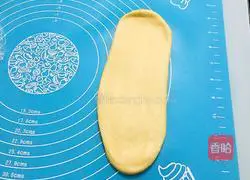 Illustration of how to make corn toast 8