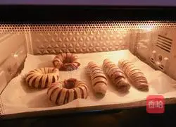 Here comes the super delicious red bean paste bread tutorial‼ ️Illustration of how to do it 19