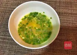 Illustration of how to make chive hot dog toast rolls 2