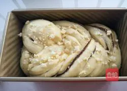 Illustration of how to make crispy bean paste toast 13