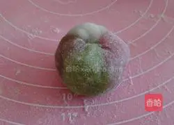Illustration of how to make four-color snowskin mooncakes 8