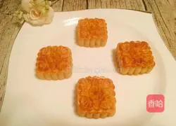 Cantonese-style egg yolk Illustration of how to make moon cakes 12