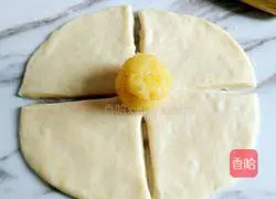 Rose Bread Recipe Illustration 3