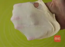 Illustration of how to make condensed milk toast 5