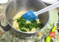 Illustration of how to make green onion biscuits 7