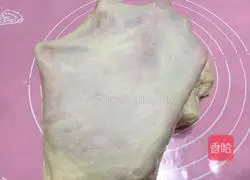 Illustration of how to make chive cheese bread 5