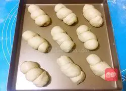 Illustration of how to make ham sausage bread 14