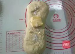 Illustration of how to make four-color toast 2