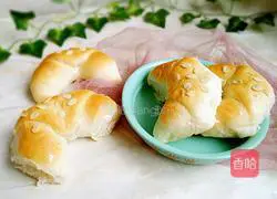 Illustration of how to make croissants (one-time fermentation) 13