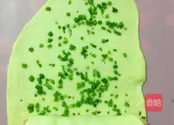 Illustration of how to make spicy onion rolls 7