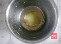 Illustration of how to make matcha flower-shaped biscuits 7