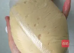 Yellow Lotus Seed Mooncake Recipe Illustration 3