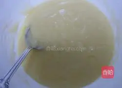 Illustration of how to make egg white crackers 1