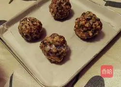 Illustration of how to make five-nut mooncake filling 5