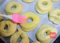 Illustration of how to make bread donuts 8