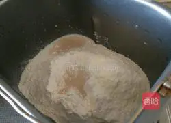 Illustration of how to make salad ham bread 2 