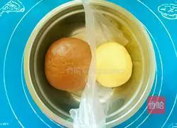 Illustration of how to make light cream long giraffe pattern toast (soup) 9