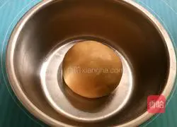 Illustration of how to make bean paste and double yolk mooncakes 5