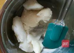 Illustration of how to make custard snowskin mooncakes 6