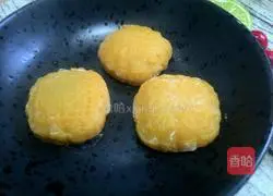 Illustration of how to make carrot snow-skin mooncakes 13