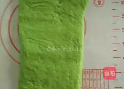 Illustration of how to make three-color bread 5