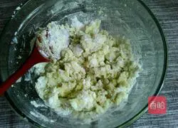 Illustration of how to make cartoon kiwi snow-skin mooncakes 4