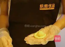 Illustration of different golden mooncake recipes 10