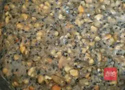 Illustration of how to make five-nut mooncakes 3