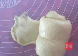 Illustration of how to make light butter toast 10