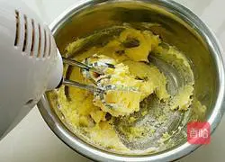 Illustration of how to make two-color biscuits 3