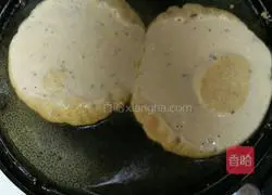 Illustration of making five-nut mooncakes and cornmeal pancakes 3