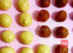 How to make Cantonese mooncakes with pumpkin filling 10