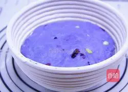 Starry Sky Bread Recipe Illustration 12