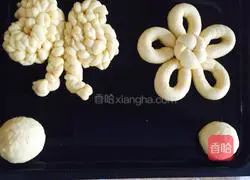 Illustration of how to make butter buns 12