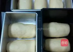 Illustration of how to make Tangzhong Bean Paste Toast 8