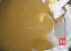 Cranberry Cake Illustration of how to make a roll 9