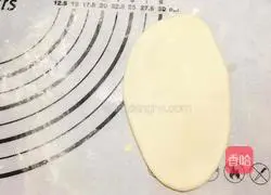 Illustration of how to make fresh meat mooncakes 9