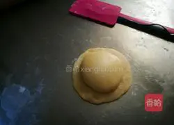 Illustration of how to make puff pastry mooncakes 2