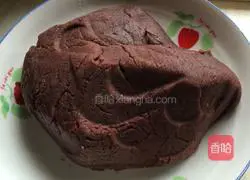 Illustration of how to make red bean paste filling for moon cakes 4