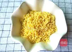 Illustration of how to make creative toast cups 3