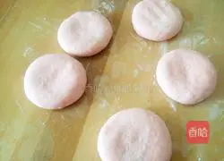 Illustration of how to make Sakura bean paste buns 10